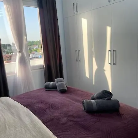 Lovely Access 2 Apartment *